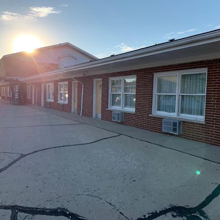 New Relax Inn Бриджвю Екстериор снимка