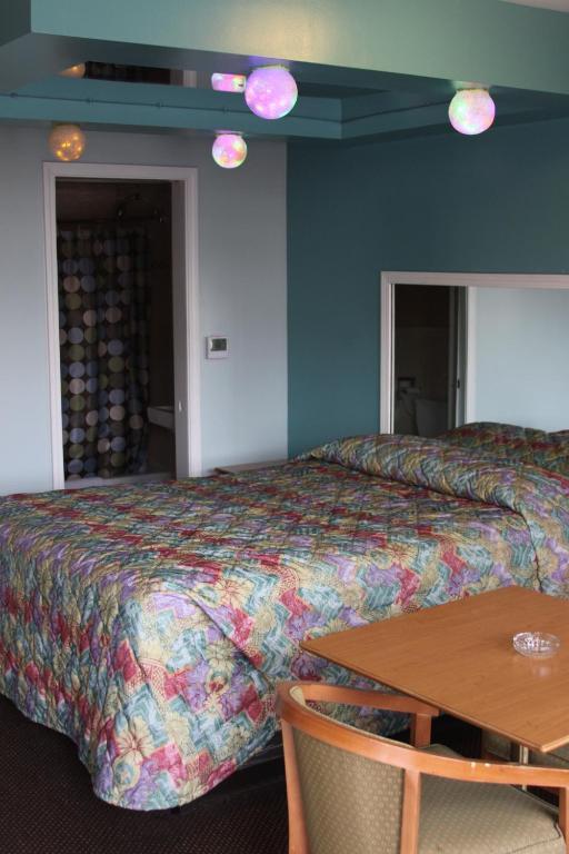 New Relax Inn Бриджвю Стая снимка