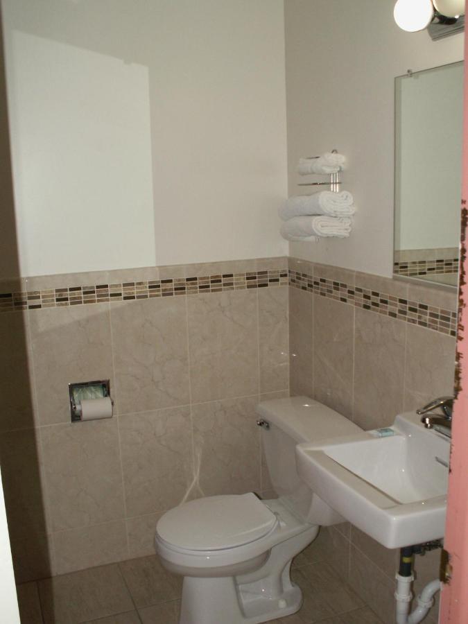 New Relax Inn Бриджвю Стая снимка